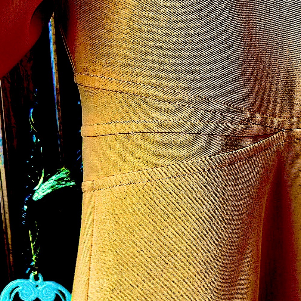 EUCGorgeousMellonContemporarySkirtSuitJacket&SkirtDetailingFigureFlattering16P - Picture 2 of 11
